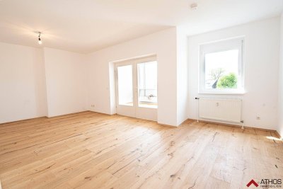 Unmöblierte, helle 3-Zimmer-Wohnung mit Wintergarten &amp; Terrasse