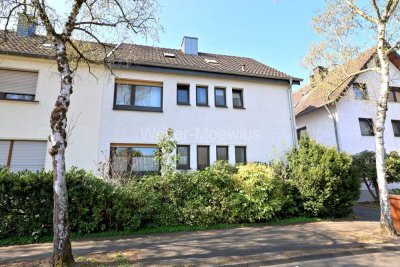 2-Parteienhaus mit Terrasse, Balkon, Garten, Garage + Stellplatz / zentral in Wesseling-Mitte