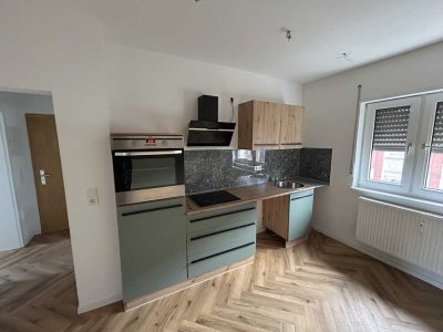 ✨ Moderne 2-Zimmer-Dachgeschosswohnung (ohne Schrägen) – top Zustand, Einbauküche inklusive ✨