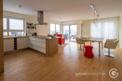 Weinheim: 3 Zi., Parkett, Einbauküche, große Loggia, Tiefgaragenstellplatz, auch gewerblich nutzbar