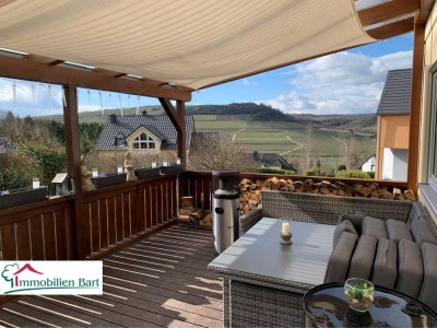WOHNHAUS MIT VIEL PLATZ INNEN & AUSSEN & SICHT NACH LUXEMBURG!