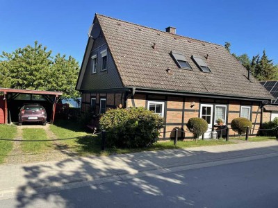 Kleinod am See mit eigenem Bootssteg