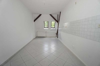 Romantische 3-Raum-DG-Wohnung mit großer Wohnküche