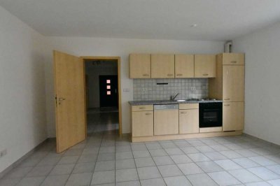Ansprechende 2,5-Raum-Wohnung mit EBK und Terrasse in Mönsheim