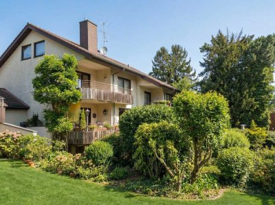 Bonn-Ippendorf, großzügiges Wohnhaus mit Garage direkt am Waldrand