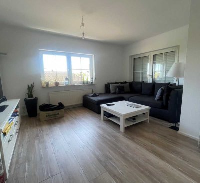 Attraktive 3-Zimmer-Eigentumswohnung, neuwertige Einbauküche, 2 Stellplätze, ruhige Lage