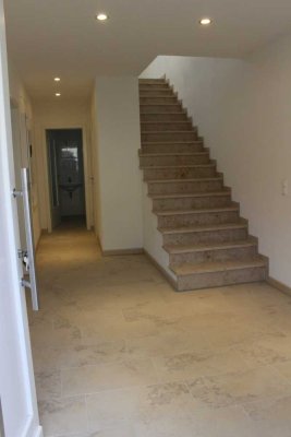 Attraktive 4-Zimmer-Doppelhaushälfte in Lauingen / do. Verkauf durch Eigentümer; Provisionsfrei.