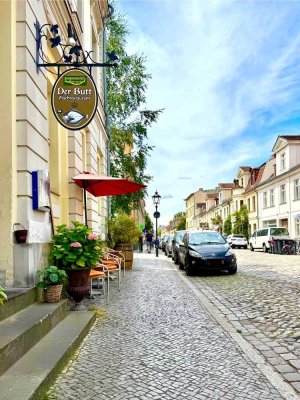 Altstadtjuwel in Bestlage: Helle 3-Zimmer-Wohnung im denkmalgeschützten Stadthaus