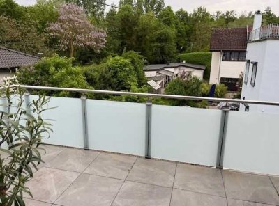 Bad Kreuznach-WEST: moderne, helle, großzügige 3-Zimmerwohnung, mit Balkon und Blick ins Grüne