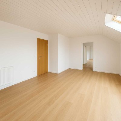 Top-renoviert & großzügig – moderne 4-Zimmer-Dachwohnung mit Wohlfühlfaktor