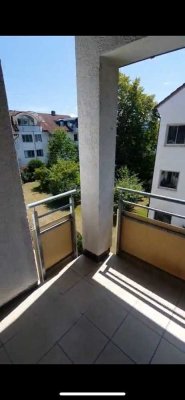 Erstbezug nach Sanierung: freundliche 1-Zimmer-Wohnung mit Balkon in Rosenheim