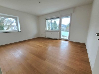Exklusive, vollst. renovierte 3,5-Raum-Wohnung mit geh. Innenausstattung mit Balkon und EBK