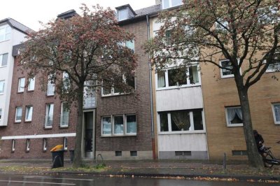 AM RANDE DES BISMARCKVIERTELS – Charmante 2,5-ZI-Whg. mit Balkon und Einbauküche