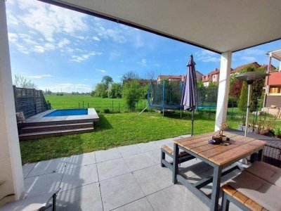 Gartenwohnung. Überdachte Terrasse. Barrierefrei. Herrliche unverbaute Fernsicht.