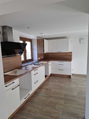 Ansprechendes 5-Zimmer-Haus mit EBK in Steindorf