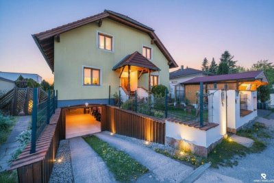 Traumhaftes Ein oder Zweifamilienhaus in absoluter Ruhelage – mit großem Pool, getrennten Wohneinheiten &amp; riesiger Garage