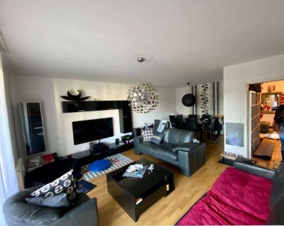 Attraktive und großzügige 3-Zimmer Wohnung mit Balkon im 3. OG in Langenfeld