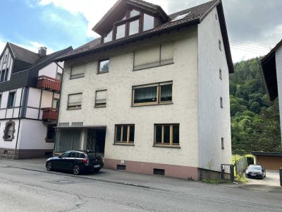 Renovierte 3-Zimmer-EG-Wohnung mit Einbauküche in Bad Wildbad