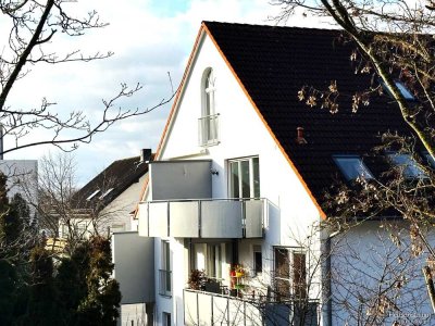 Schöne, großzügige Dachgeschoss-Wohnung in Dudenhofen