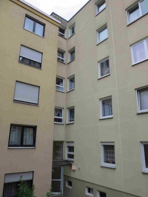 Nur mit Wohnberechtigungsschein - Erdgeschoss mit Balkon