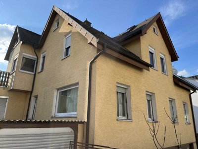 Viel Wohnraum und Nutzfläche in 2-Familienhaus in Geislingen an der Steige