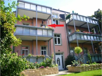 *TRACHAU* große,ruhige 2-Zi.-Pärchenwohnung 1.OG, KÜCHE, Sonnenbalkon, Ein-/+Überbauschränke im Flur
