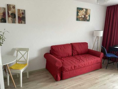 Ansprechende und vollständig renovierte 2-Zimmer-Wohnung mit EBK in Traunstein
