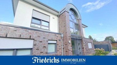Bezugsfreie, neuwertige 2-Zimmer-Wohnung mit Terrasse, Gartenanteil und Garage in Bad Zwischenahn