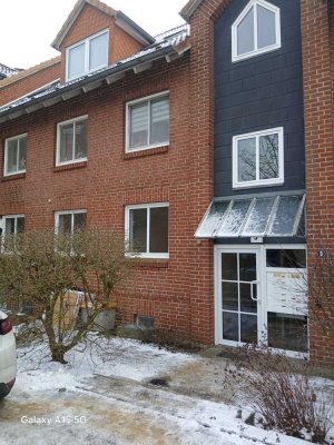 4-Zimmer Wohnung mit Balkon im 1. OG in Stadtgebiet West