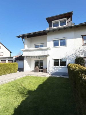 Charmantes Doppelhaus mit Garage, Terrasse & Einbauküche in Kammlach