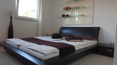 Geschmackvoll möblierte 4-Zimmer-Wohnung mit gehobener Innenausstattung mit EBK in Frankfurt