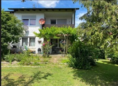 Die ersten Sonnenstrahlen auf der eigenen Terrasse verbringen!