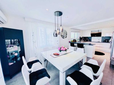 Stilvolle 5-Zimmer-Maisonette Wohnung  modern eingerichtet, mit zwei Bädern & Balkonen