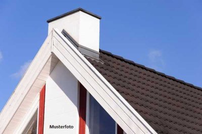 Zwei freistehende Einfamilienhäuser mit Garagen (ehemalige Mühlenbebauung)