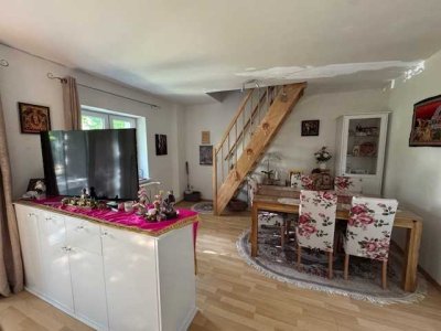 Wohnen im Grünen - Maisonette-Wohnung am Ufer der Wertach, 3 ZKB, 2 Balkone