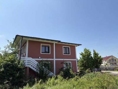 Zweifamilienhaus mit viel Platz in Ruhstorf