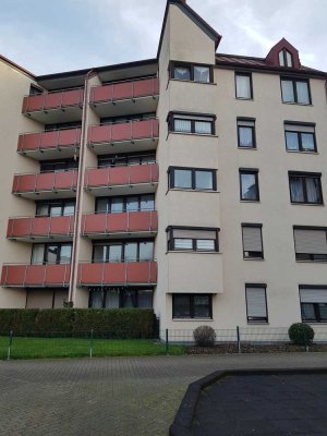 Gepflegte Wohnung mit drei Zimmern und Balkon in Frankenthal (Pfalz)