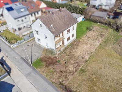 Zwei-Familienhaus mit viel Potential in Neunkirchen am Brand