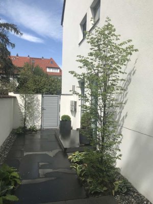 Exklusive, geräumige helle und neuwertige 3-Zimmer-EG-Wohnung mit Terrasse und Garten im Zooviertel