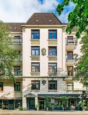 Keine 100m zum Mühlenkamp – luxussanierte Altbauwohnung
