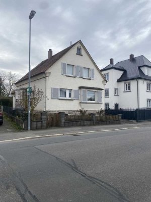 Preiswertes 5-Zimmer-Einfamilienhaus in Tauberbischofsheim