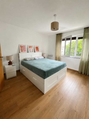 Wohnen im Grünen: 2-Zimmer-Wohnung mit 2 Balkonen und Einbauküche