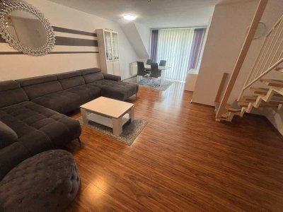 Schöne 3,5 Zimmer Wohnung mit Balkon