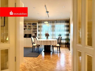 Rarität in gesuchtem Wohngebiet - Stilvoll sanierter Altbau - Buchraingebiet!