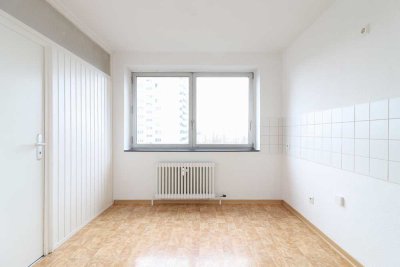 *Erstbezug nach Sanierung* Großzügige und helle 2-Zi.-Wohnung mit Balkon!
