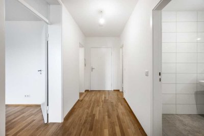Umfassend saniert & sofort bezugsfrei - 2-Zimmer-Wohnung mit durchdachtem Grundriss