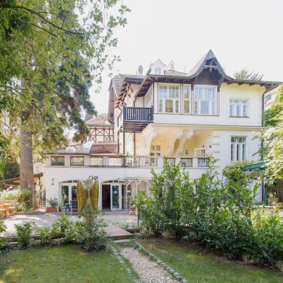 JUGENDSTILVILLA mit PRACHTGARTEN in DORNBACH