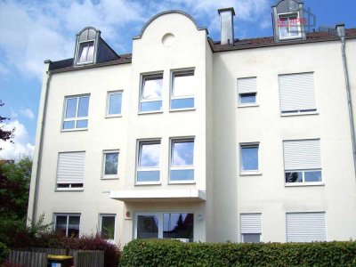SCHICKE, HELLE DG-1-RWG IN GRÜNER LAGE M. DACHTERRASSE U. TG-STELLPL. IM BELIEBTEN LPZ.-LINDENTHAL