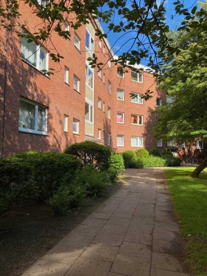 Großzügige Wohnung mit Balkon!