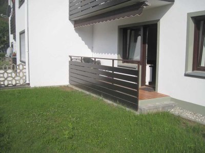 Für Singles oder zu Zweit, 2,5-Zimmer Erdgeschosswohnung mit Balkon und Einbauküche